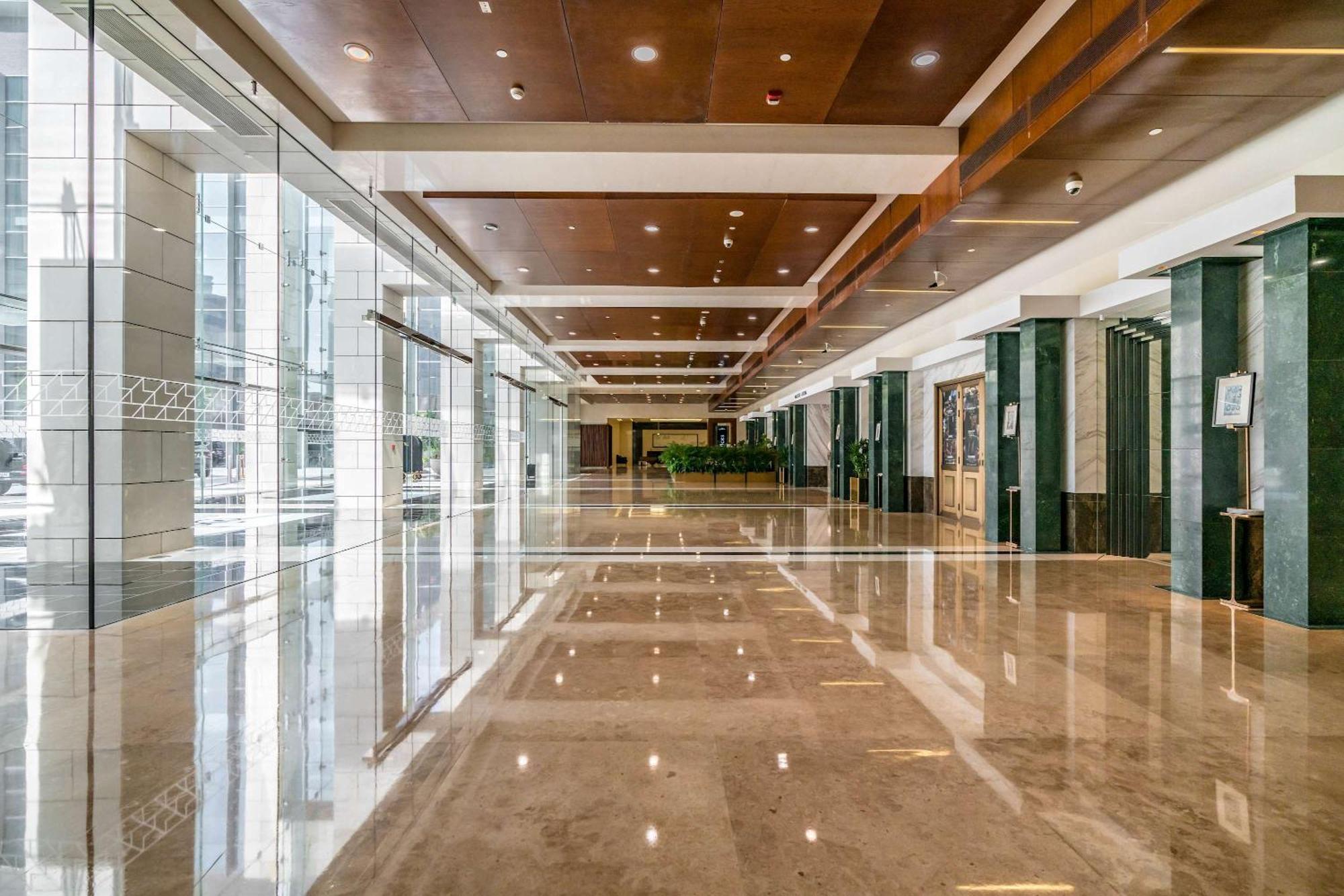 Silkhaus Financial Center In Burj Daman
